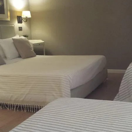 Maxim Bed and breakfast 3*