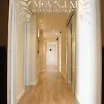 Maxim 4*