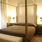 Maxim Couette-café 4*